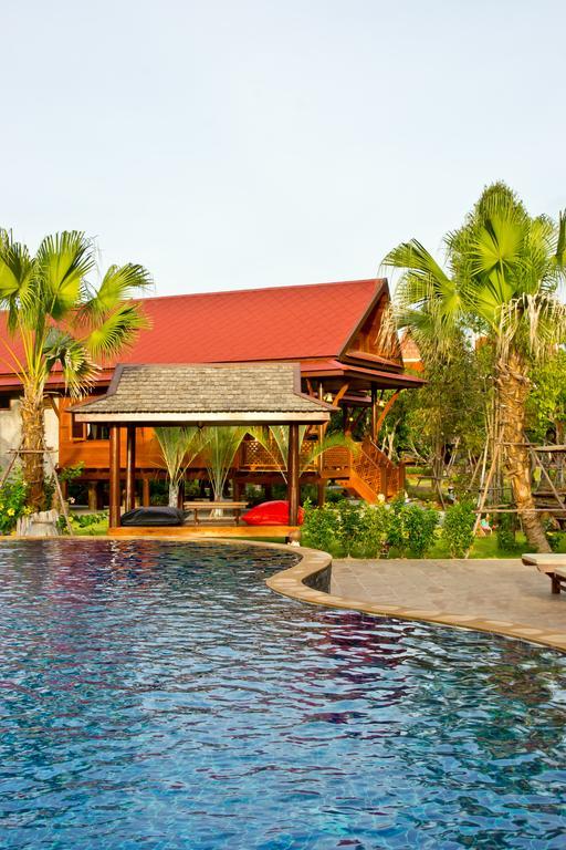 Bueng Bua Thong Resort Ban Huai Yai Ngoại thất bức ảnh